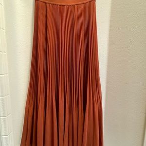 Aritzia Wilfred Twirl Skirt Size XXS(0-2) Maple color